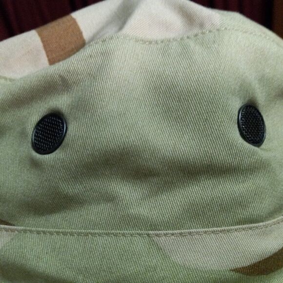 Camo Fishing Hat with Lures - Picture 6 of 8